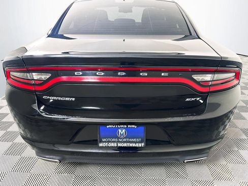 Used 2016 Dodge Charger SXT RWD image 23