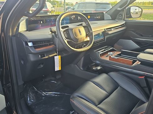 New 2026 Lincoln Navigator L Black Label AWD/4WD image 5