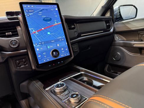 Used 2023 Ford Expedition Max Platinum image 30