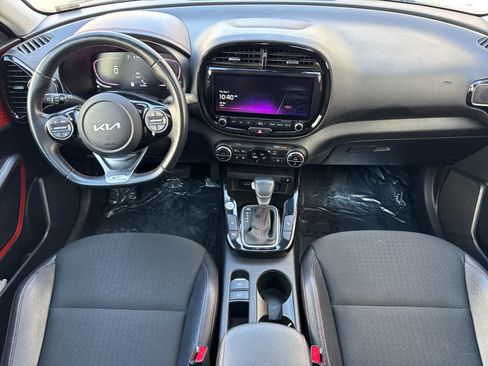 Used 2023 Kia Soul GT-Line w/ GT-Line Technology Package FWD image 6