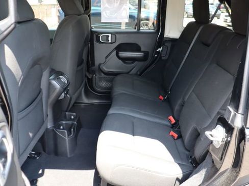 Used 2018 Jeep Wrangler Unlimited Sport S AWD/4WD image 42