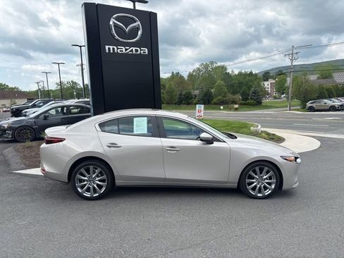 Used 2023 MAZDA MAZDA3 s FWD image 14