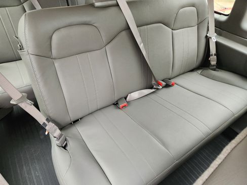 New 2025 Chevrolet Express 3500 LS w/ Chrome Appearance Package image 32