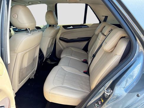 Used 2018 Mercedes-Benz GLE 350 w/ Premium 1 Package image 27