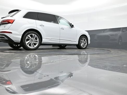 Used 2023 Audi Q7 3.0T Prestige image 38