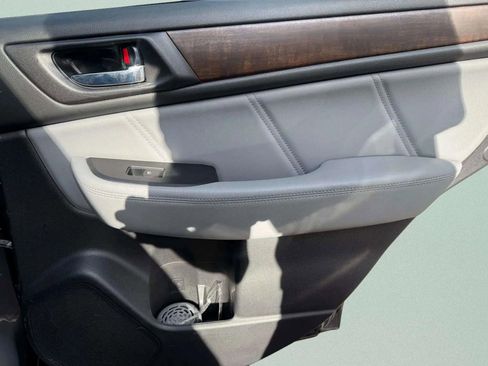 Used 2018 Subaru Outback 2.5i Limited image 15