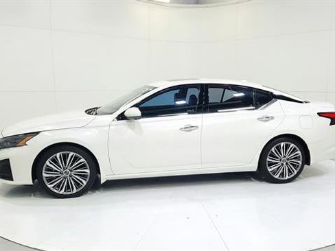 Used 2024 Nissan Altima 2.5 SL image 5