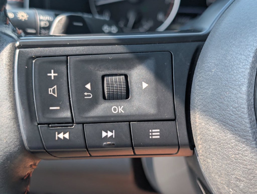 Used 2024 Nissan Pathfinder Rock Creek AWD/4WD image 24