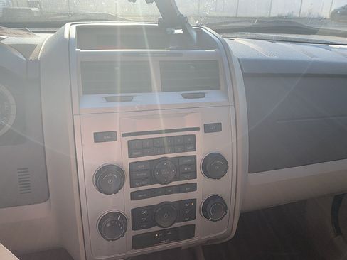 Used 2008 Ford Escape XLT AWD/4WD image 9