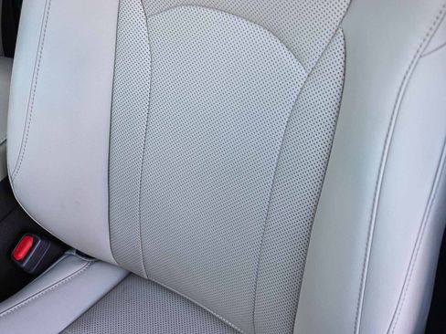 Used 2020 Lexus RX 450hL AWD w/ Premium Package image 23