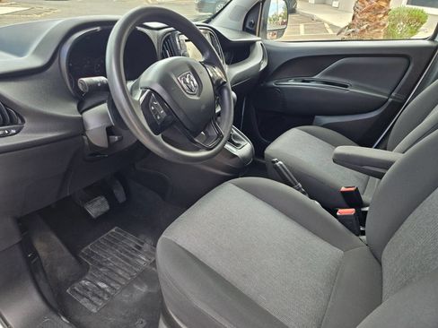 Used 2022 RAM ProMaster City Tradesman FWD image 9