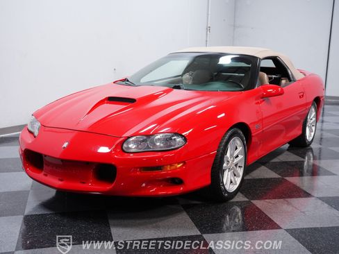 Used 2002 Chevrolet Camaro Z28 w/ SS Performance/Appearance Pkg RWD image 16