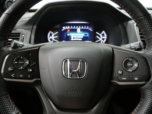 Used 2025 Honda Passport TrailSport image 17