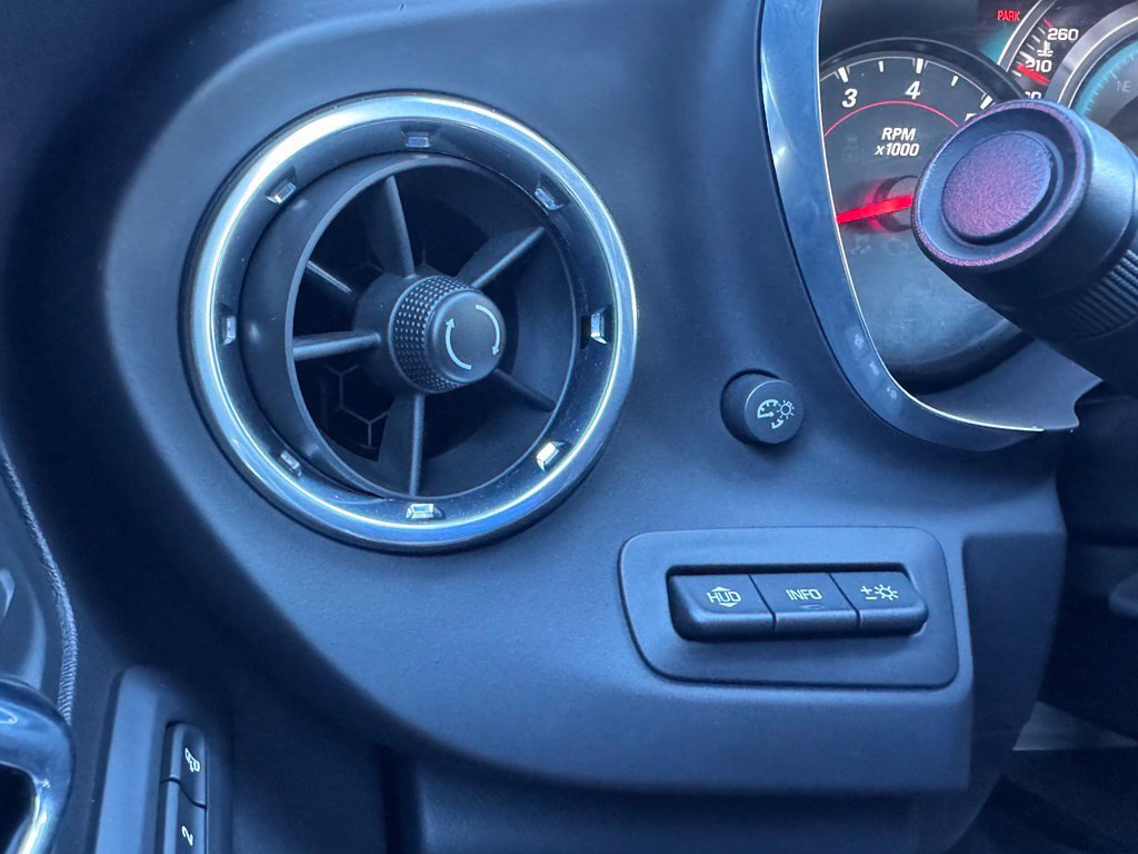 Used 2016 Chevrolet Camaro SS RWD image 35