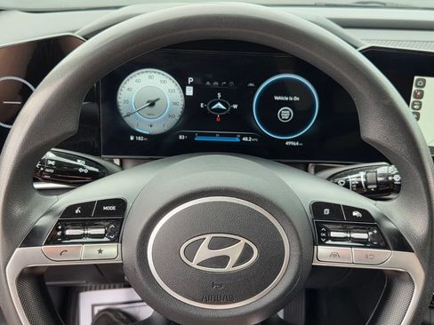 Used 2024 Hyundai Elantra SEL FWD image 26