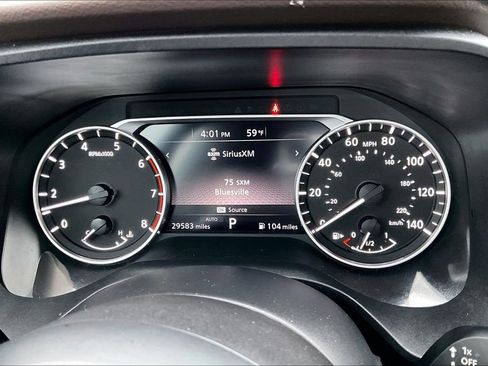 Used 2023 Nissan Rogue S image 12