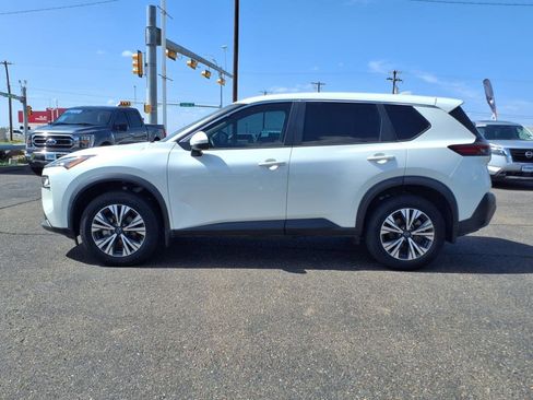 Certified 2022 Nissan Rogue SV image 8