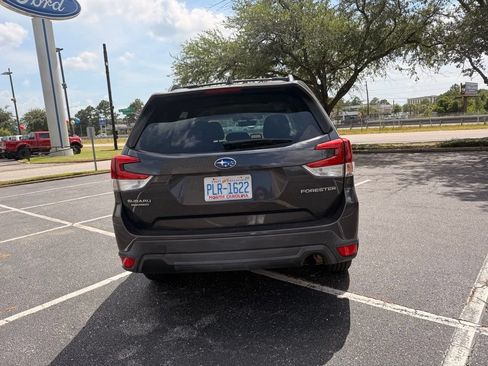Used 2019 Subaru Forester Premium w/ All-Weather Package AWD/4WD image 3