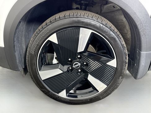 Used 2026 Nissan Kicks SR w/ SR Premium Package FWD image 38