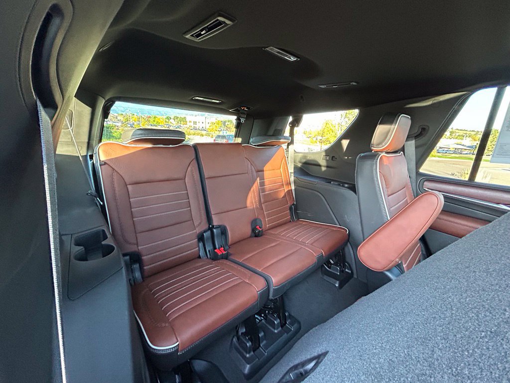 Used 2023 GMC Yukon Denali Ultimate AWD/4WD image 31