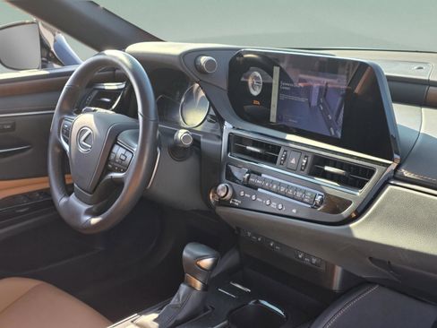 Used 2025 Lexus ES 350 w/ Premium Package image 32