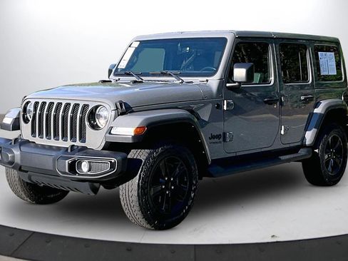 Certified 2022 Jeep Wrangler Unlimited Sahara AWD/4WD image 4