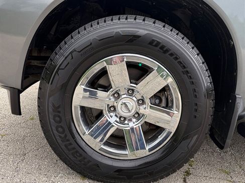 Used 2014 Nissan Titan SV w/ SV Value Truck Package AWD/4WD image 28