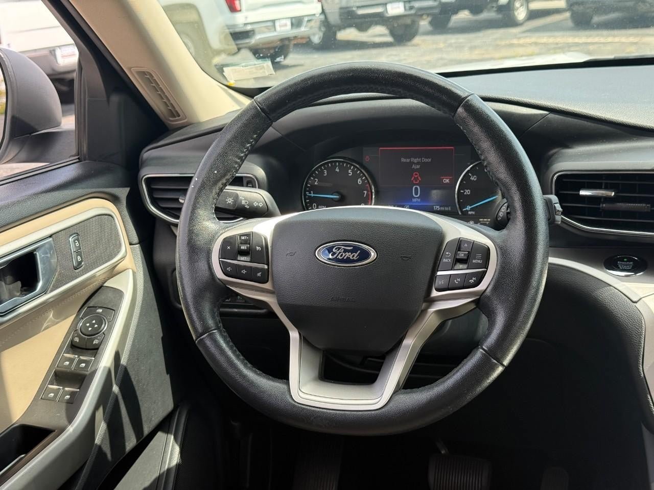 Used 2021 Ford Explorer XLT w/ Equipment Group 202A AWD/4WD image 14