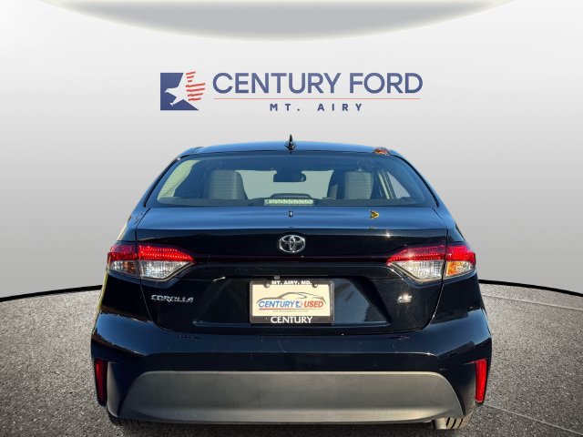 Used 2024 Toyota Corolla LE FWD image 3