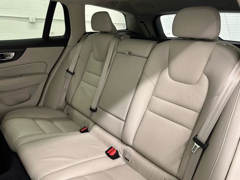 Used 2023 Volvo V60 B5 Cross Country Plus w/ Climate Package image 16