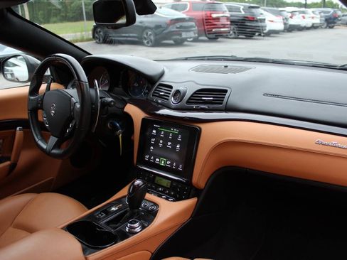 Used 2018 Maserati GranTurismo Sport RWD image 15