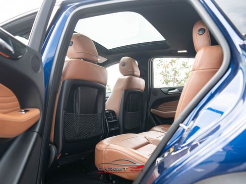 Used 2019 Mercedes-Benz GLE 43 AMG 4MATIC w/ Premium 3 Package image 21