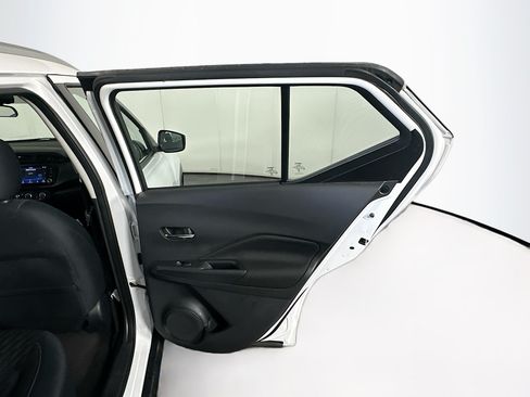 Used 2023 Nissan Kicks SV FWD image 28