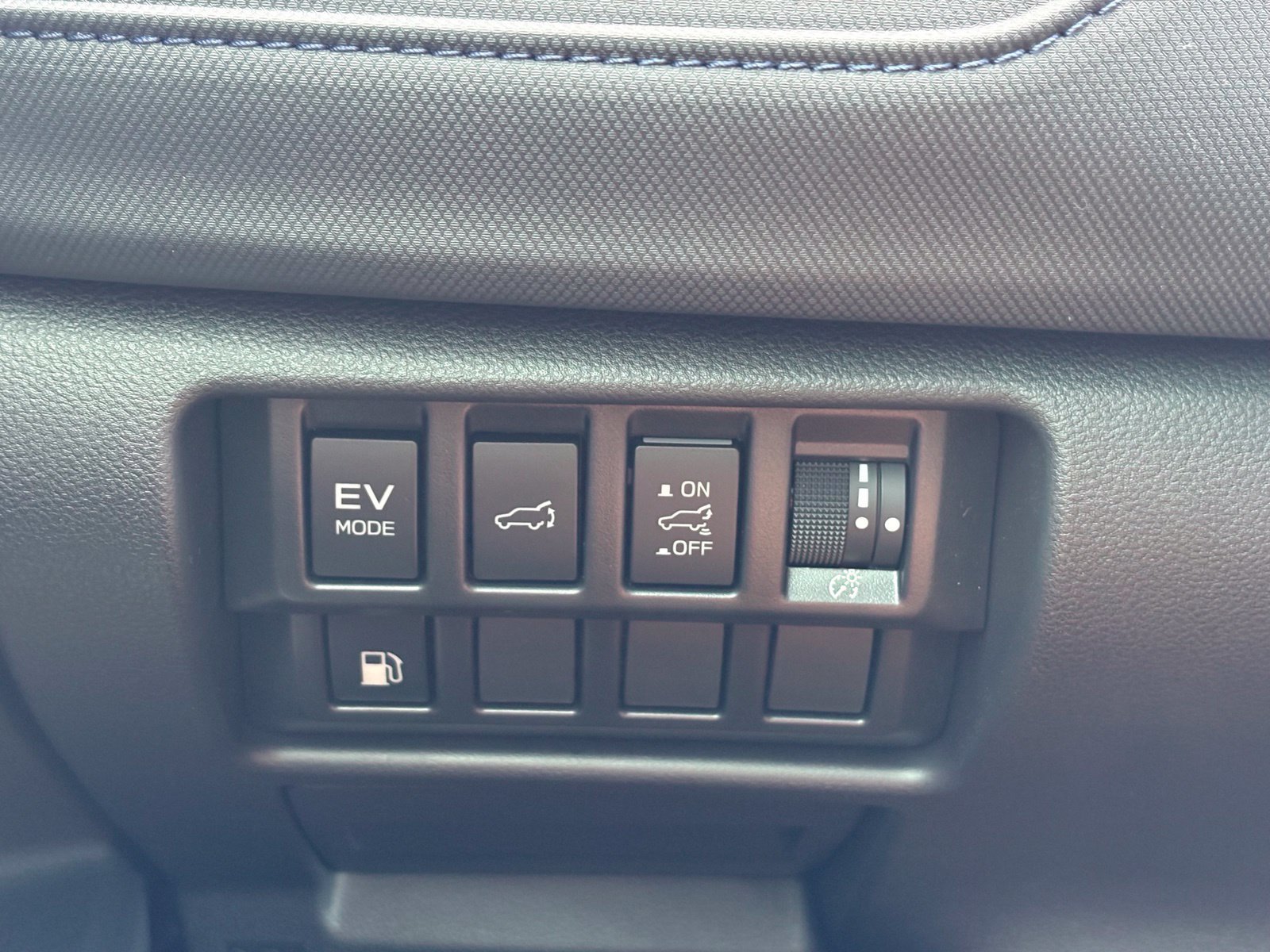 New 2026 Subaru Forester Premium AWD/4WD image 17
