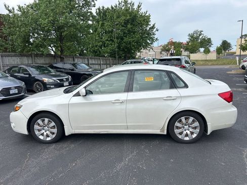 Used 2011 Subaru Impreza 2.5i AWD/4WD image 7