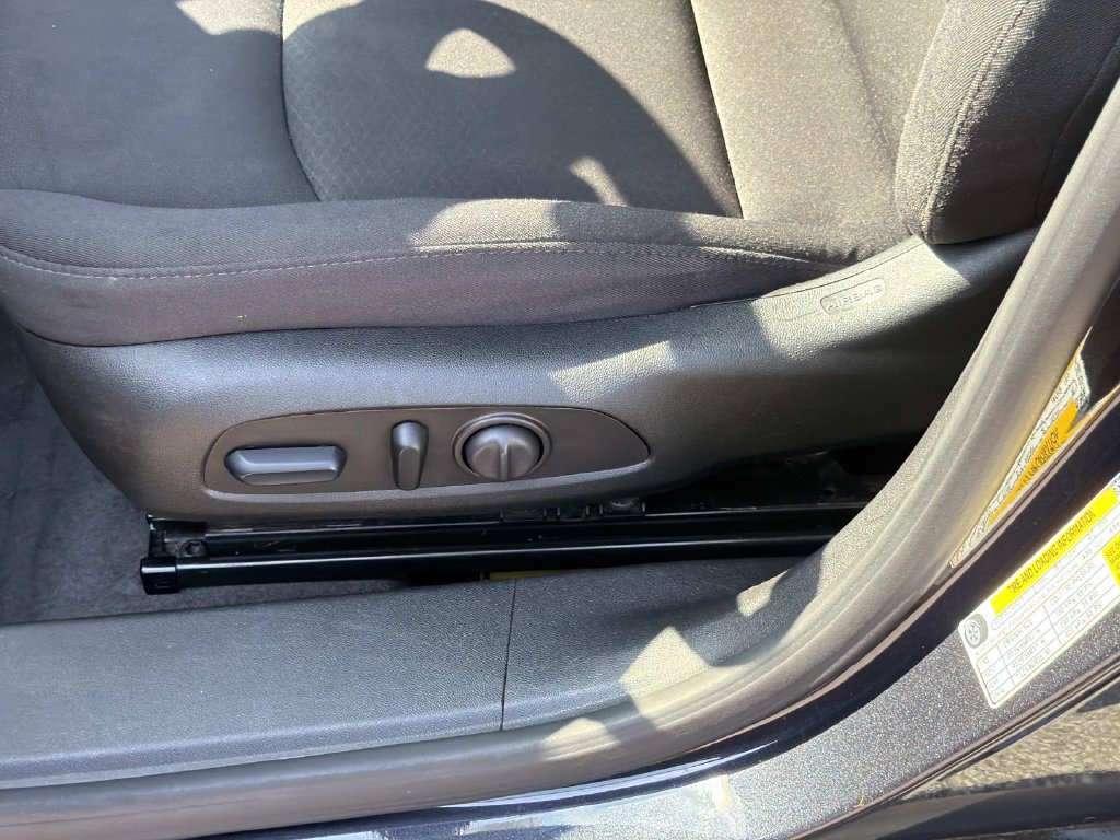 Used 2023 Chevrolet Malibu LT FWD image 21