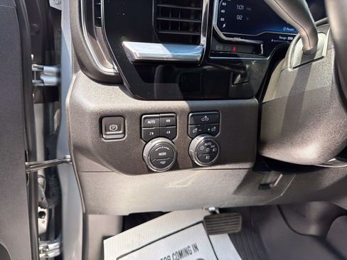 Used 2024 Chevrolet Silverado 1500 RST w/ Z71 Off-Road Package AWD/4WD image 16