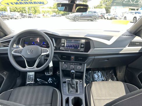 Certified 2023 Volkswagen Jetta Sport FWD image 17