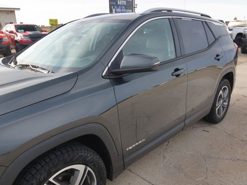 Used 2020 GMC Terrain SLT w/ Preferred Package image 7