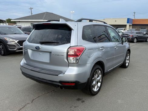 Used 2018 Subaru Forester 2.5i Touring AWD/4WD image 6