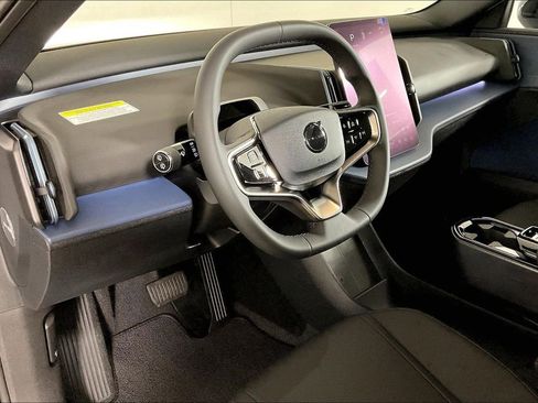New 2026 Volvo EX30 Plus w/ Protection Package Premier AWD/4WD image 4