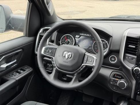 New 2026 RAM 1500 4x4 Crew Cab image 11