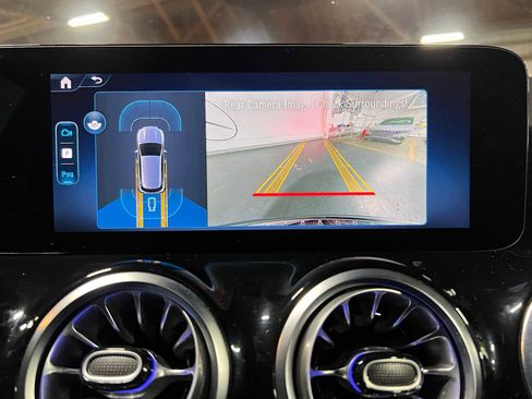 Used 2025 Mercedes-Benz GLA 250 4MATIC image 34