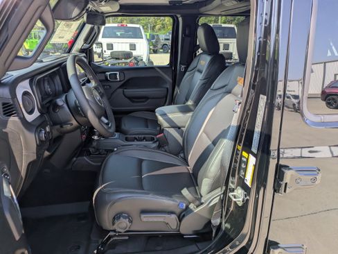 New 2025 Jeep Wrangler Willys image 7