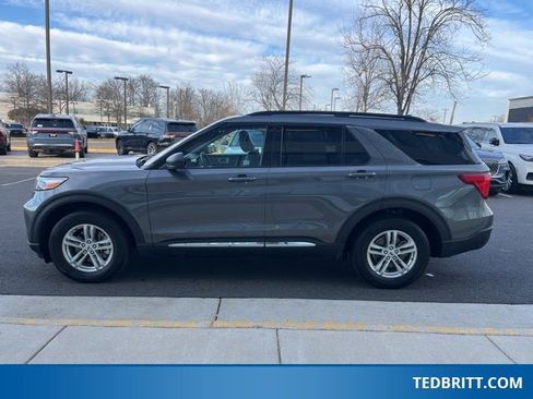 Certified 2023 Ford Explorer XLT w/ Equipment Group 202A image 4