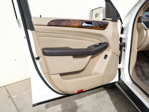 Used 2015 Mercedes-Benz ML 350 4MATIC image 40