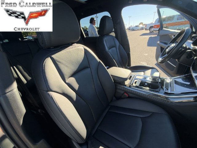 Used 2025 Audi Q7 3.0T Premium Plus AWD/4WD image 34