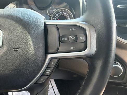 Used 2019 RAM 1500 Big Horn AWD/4WD image 33