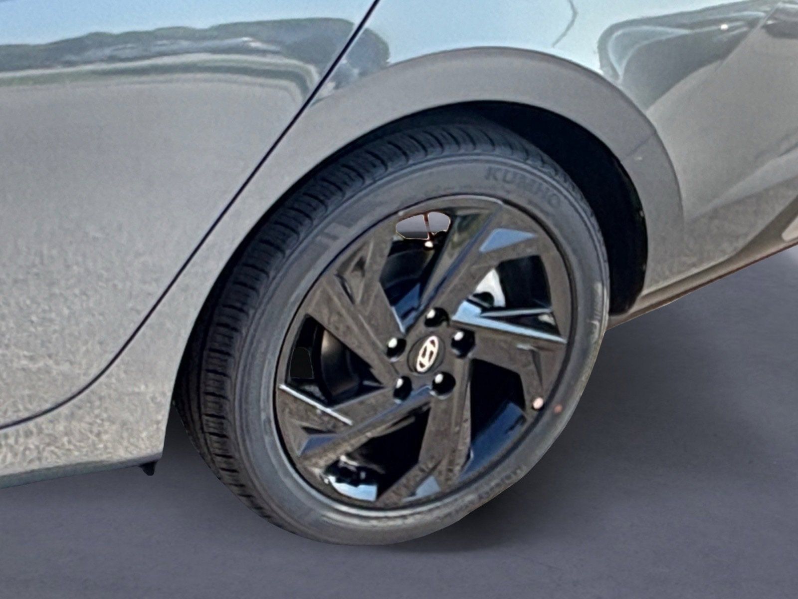 New 2026 Hyundai Elantra SEL Sport FWD image 9