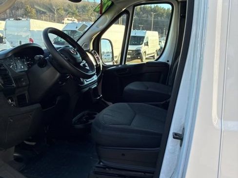Used 2023 RAM ProMaster 2500 FWD image 34